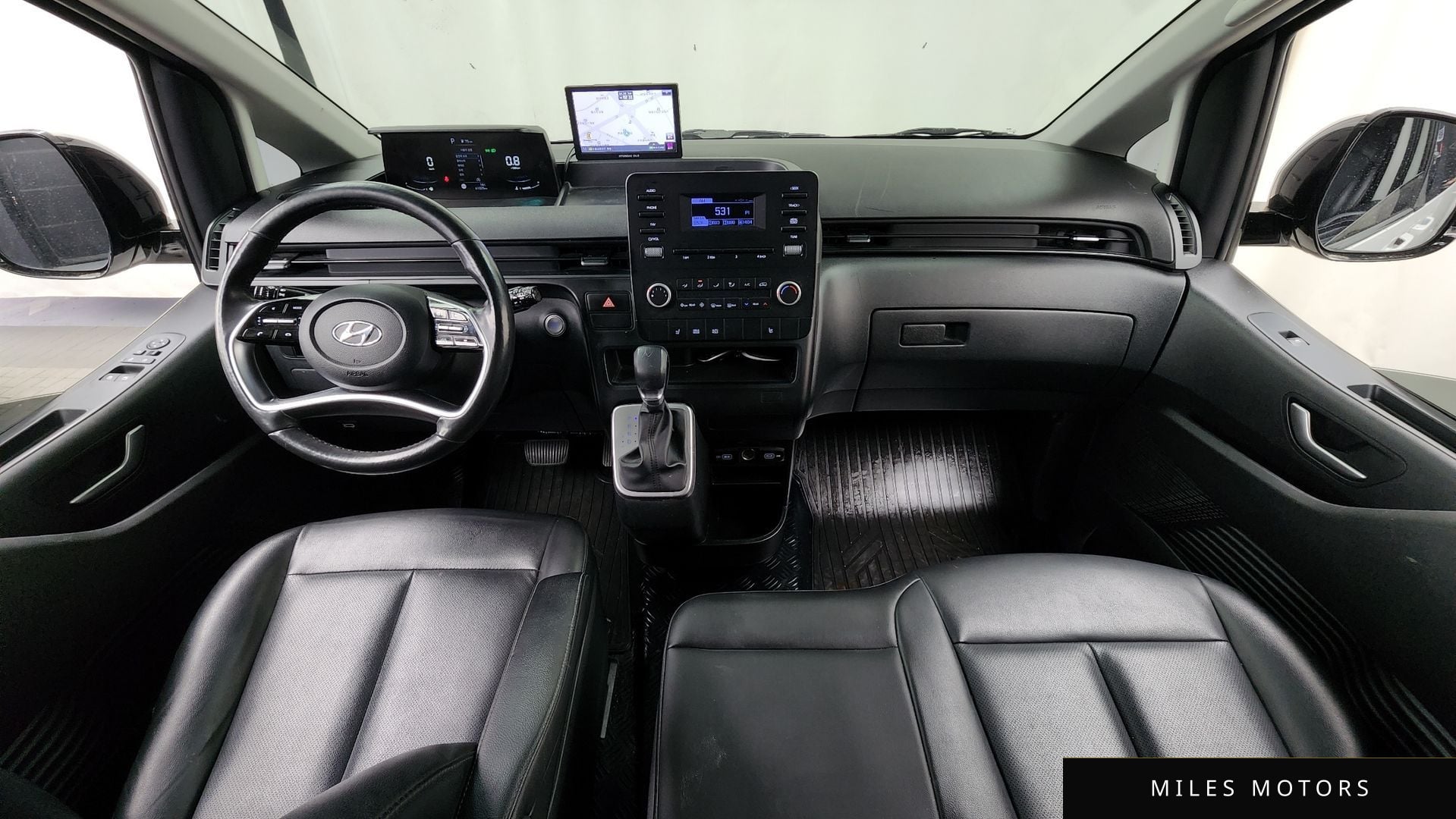 Hyundai Staria 2023 — миниатюра 10