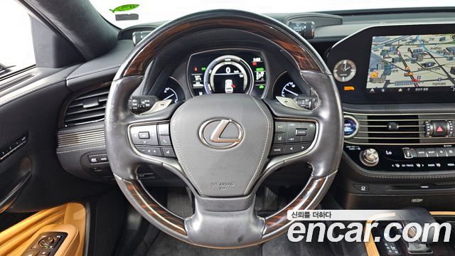 Лексус LS500h 2021 — миниатюра 19