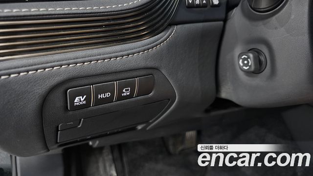 Лексус LS500h 2021 — миниатюра 29