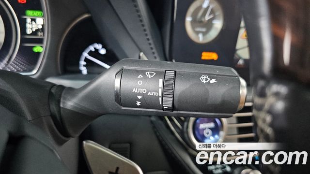 Лексус LS500h 2021 — миниатюра 30