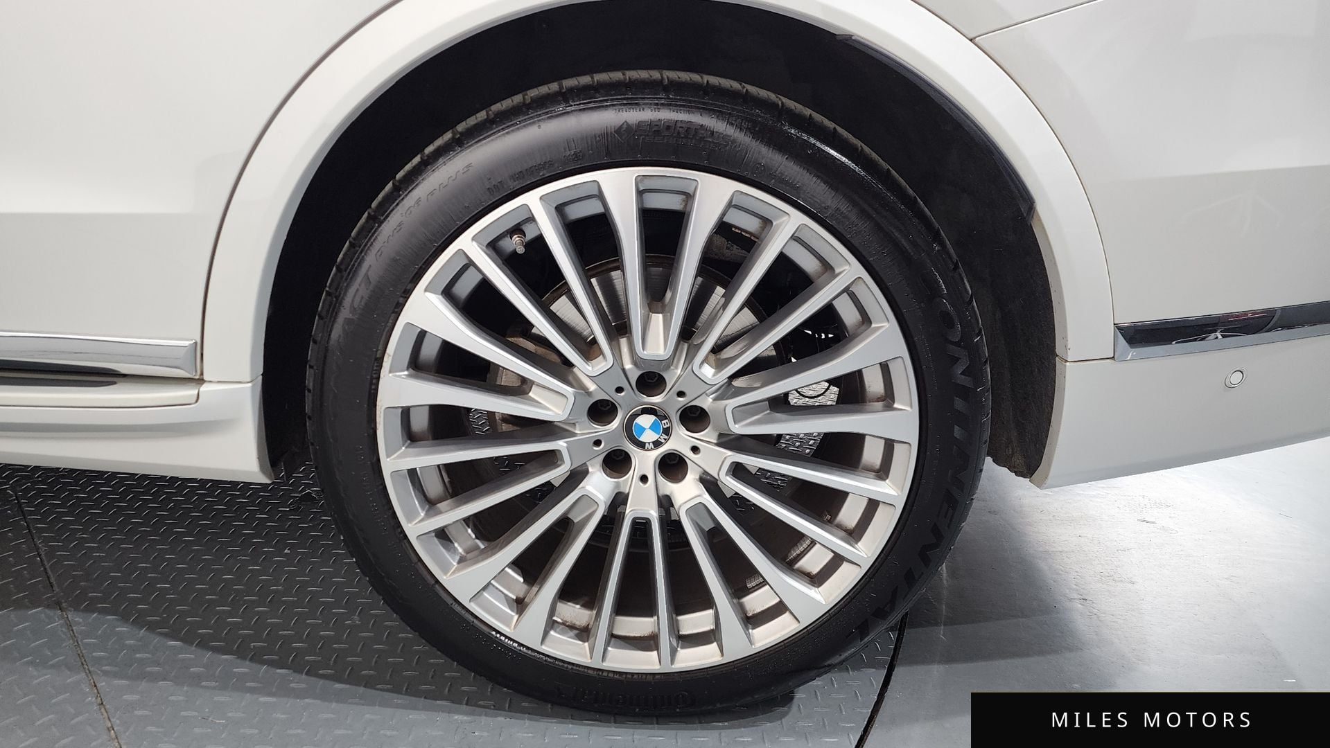 BMW X7 (G07) 2024 — миниатюра 7