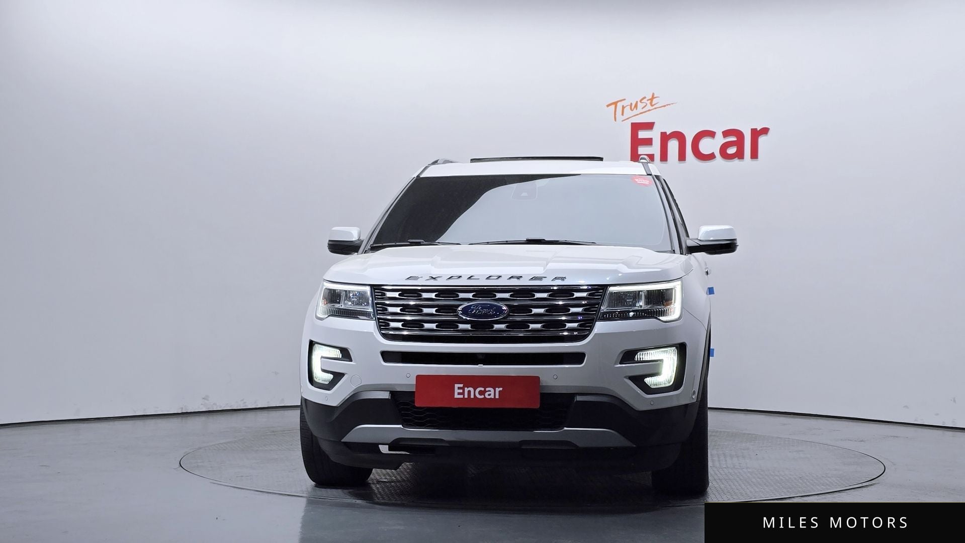 Ford Explorer 2017 — миниатюра 3