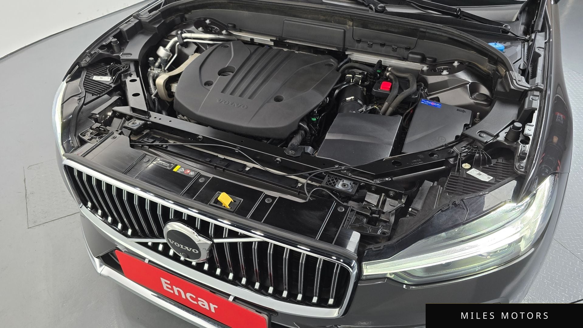 Volvo XC60 2023 — миниатюра 6