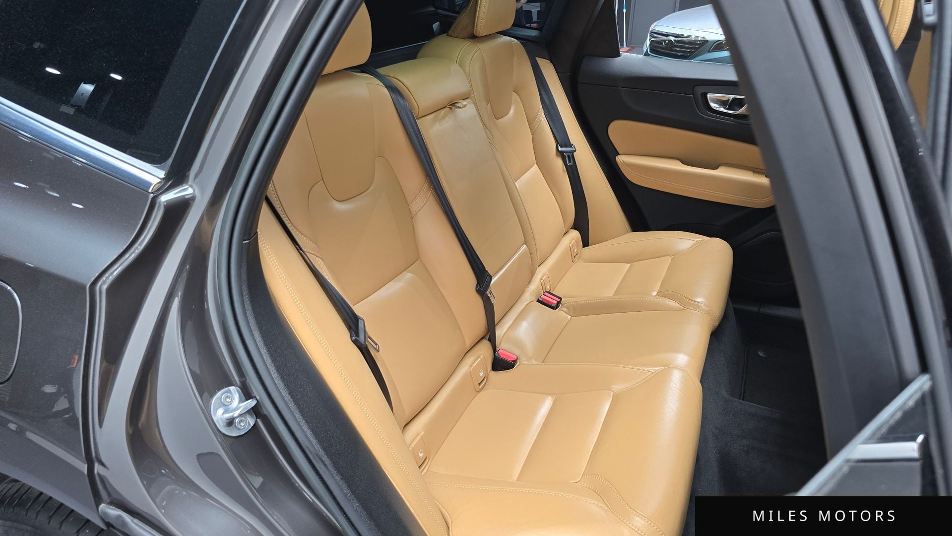 Volvo XC60 2023 — миниатюра 12