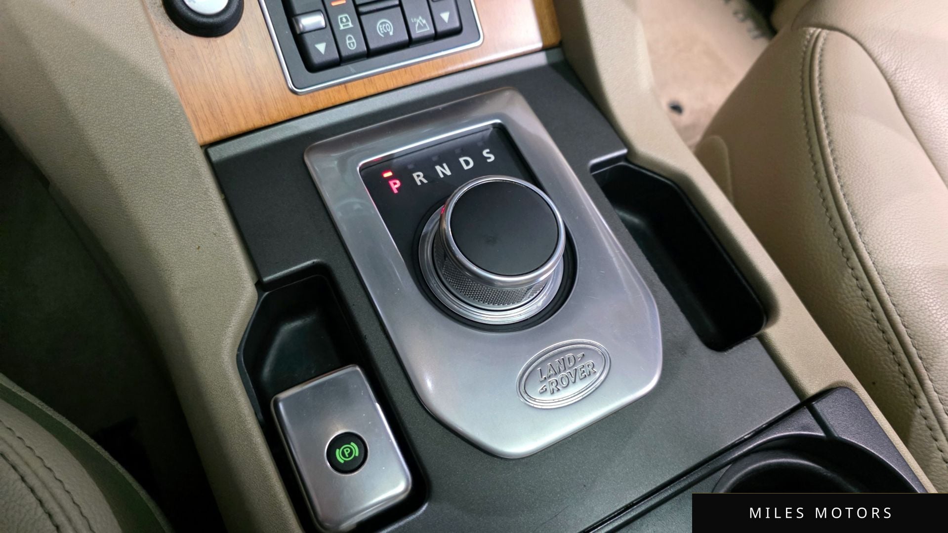 Land Rover Discovery 2015 — миниатюра 9