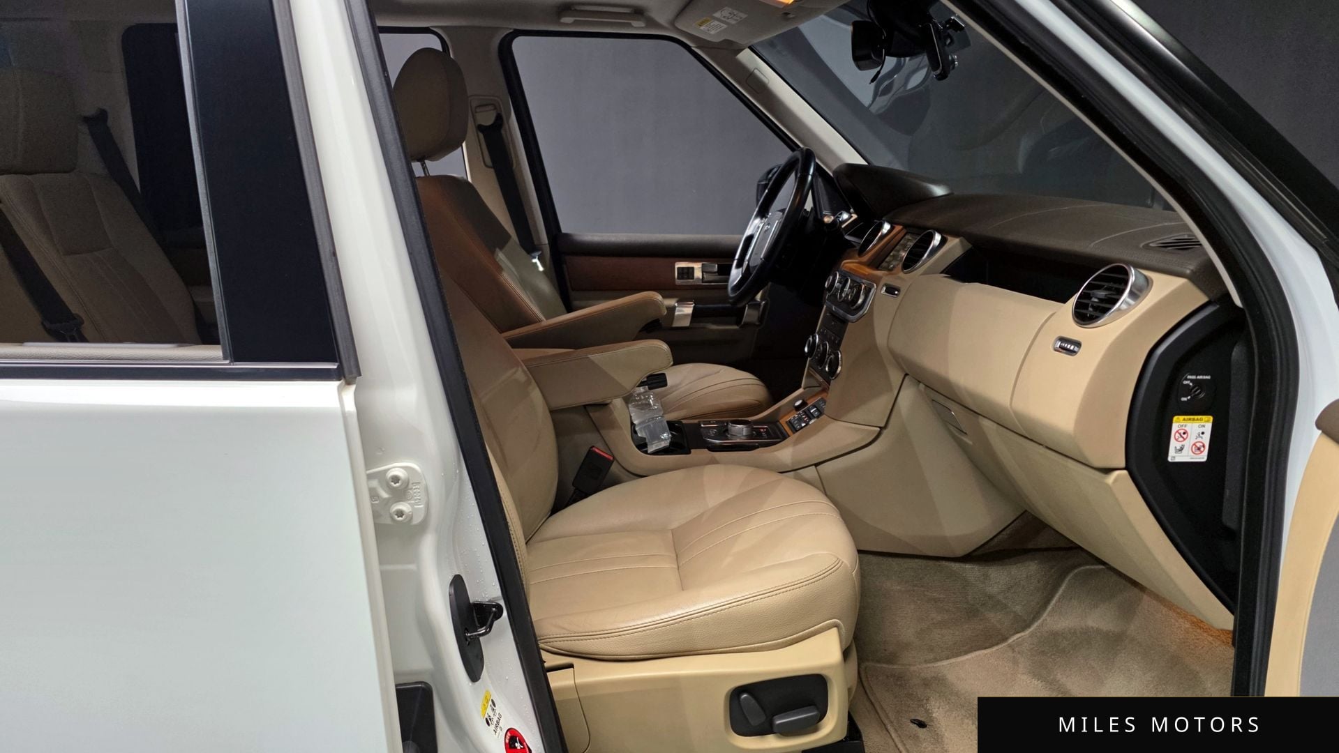 Land Rover Discovery 2015 — миниатюра 11
