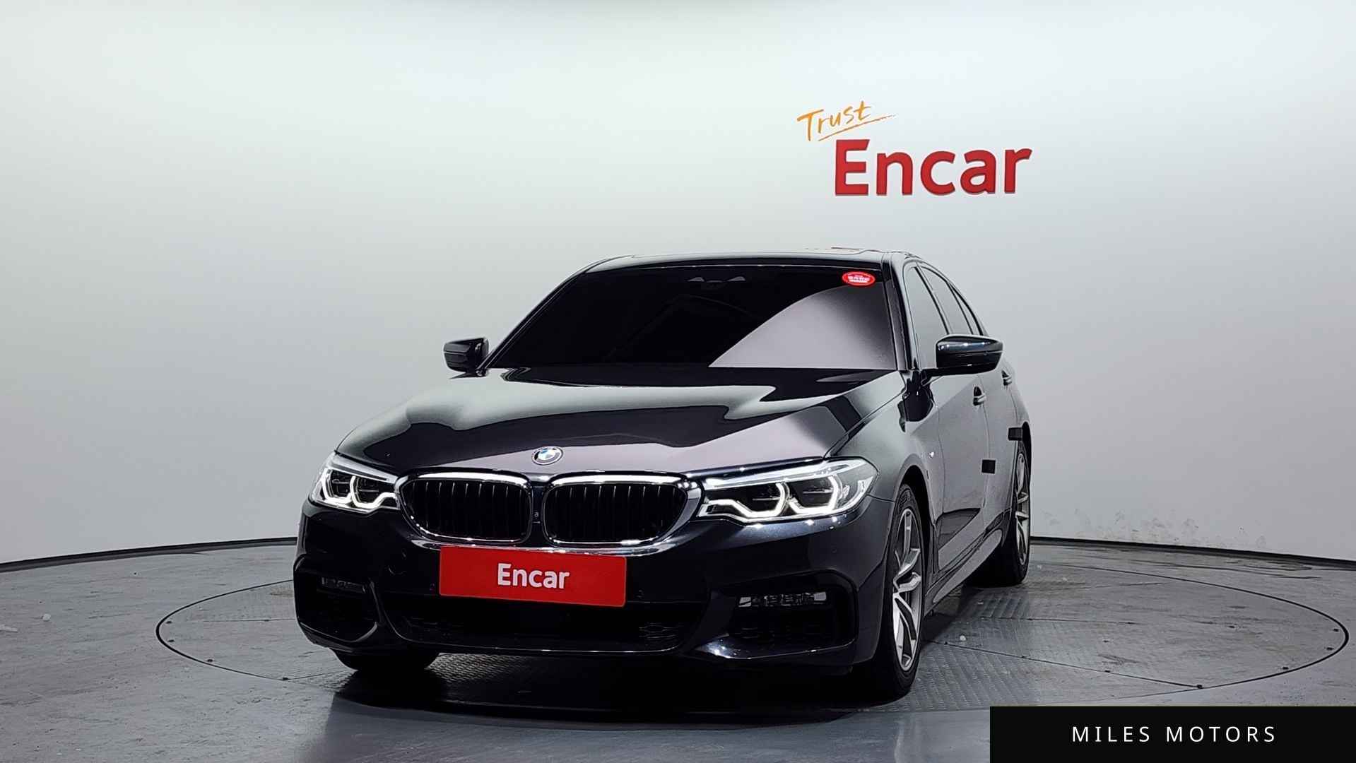 BMW 5 Series (G30) 2017 — миниатюра 3