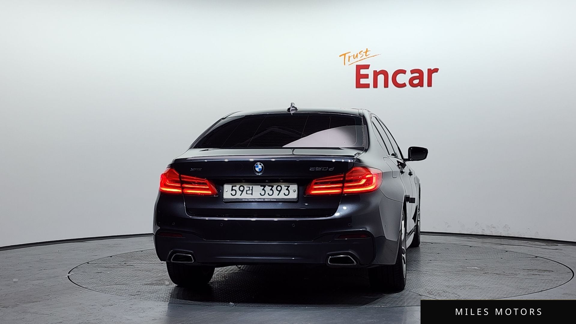 BMW 5 Series (G30) 2017 — миниатюра 4