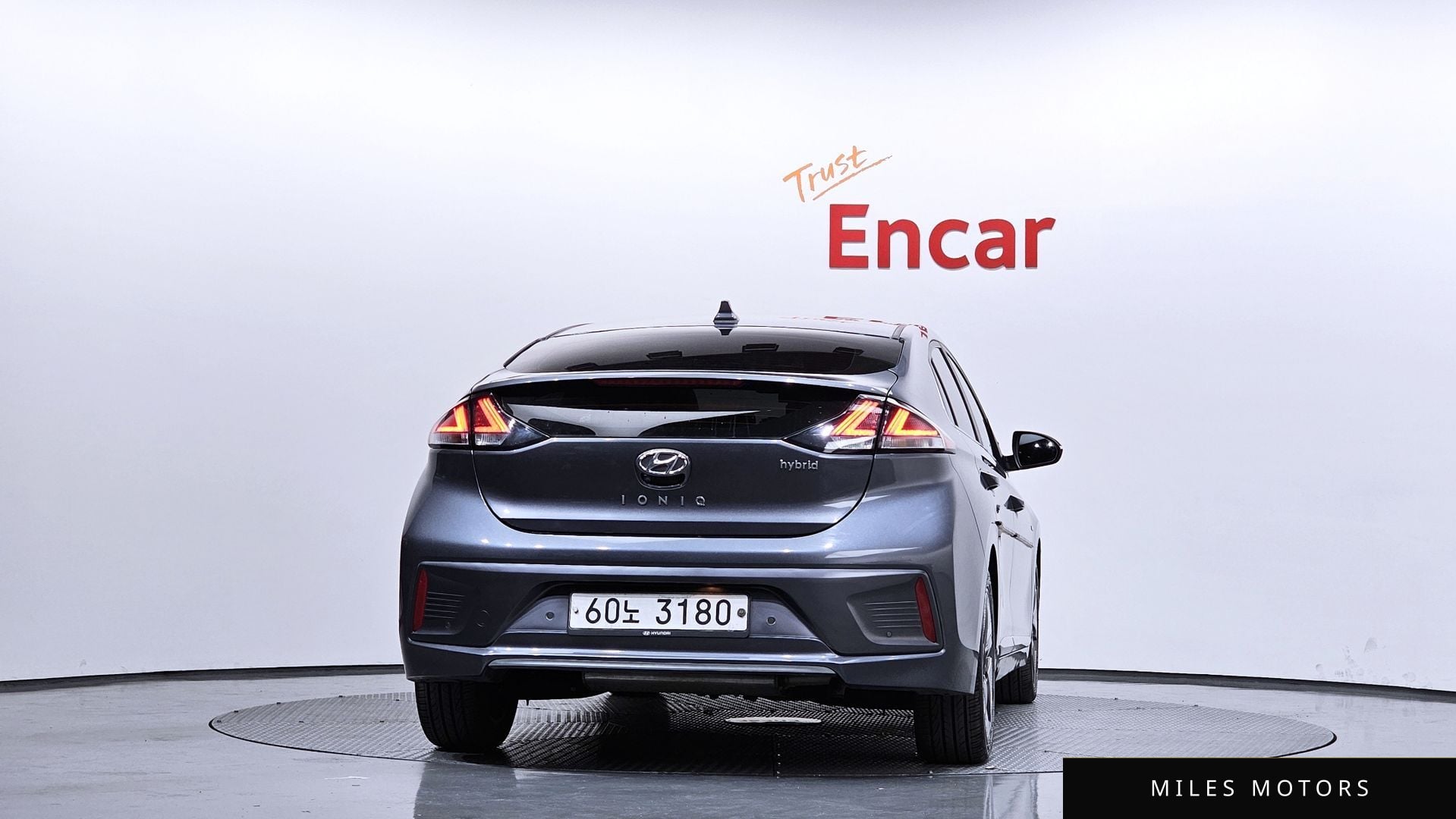 Hyundai Ioniq 2020 — миниатюра 4