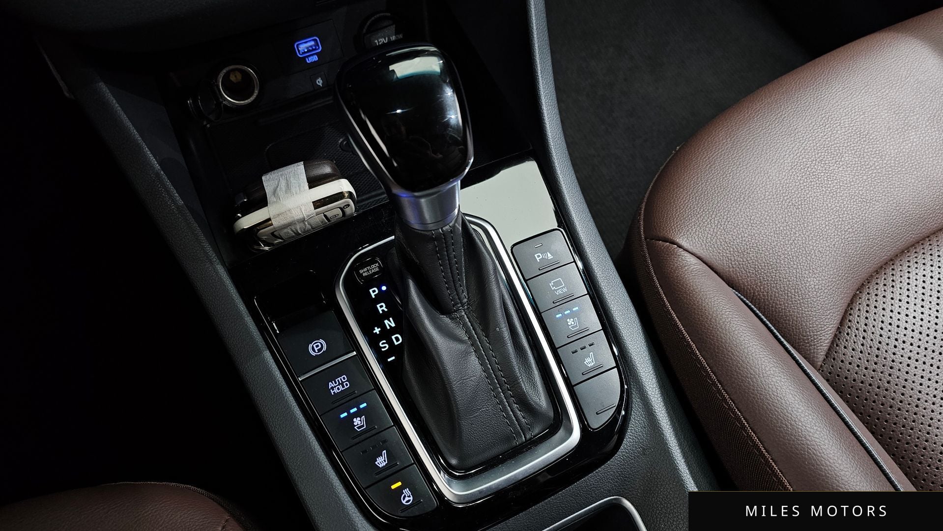 Hyundai Ioniq 2020 — миниатюра 12