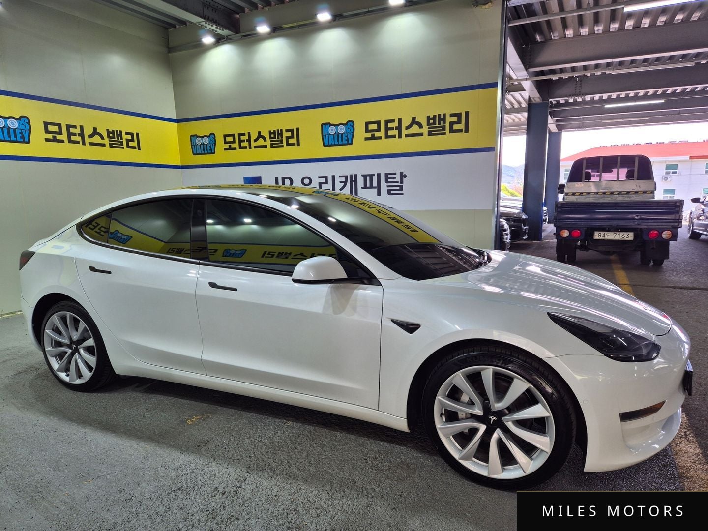 Tesla Model 3 2021 — миниатюра 4