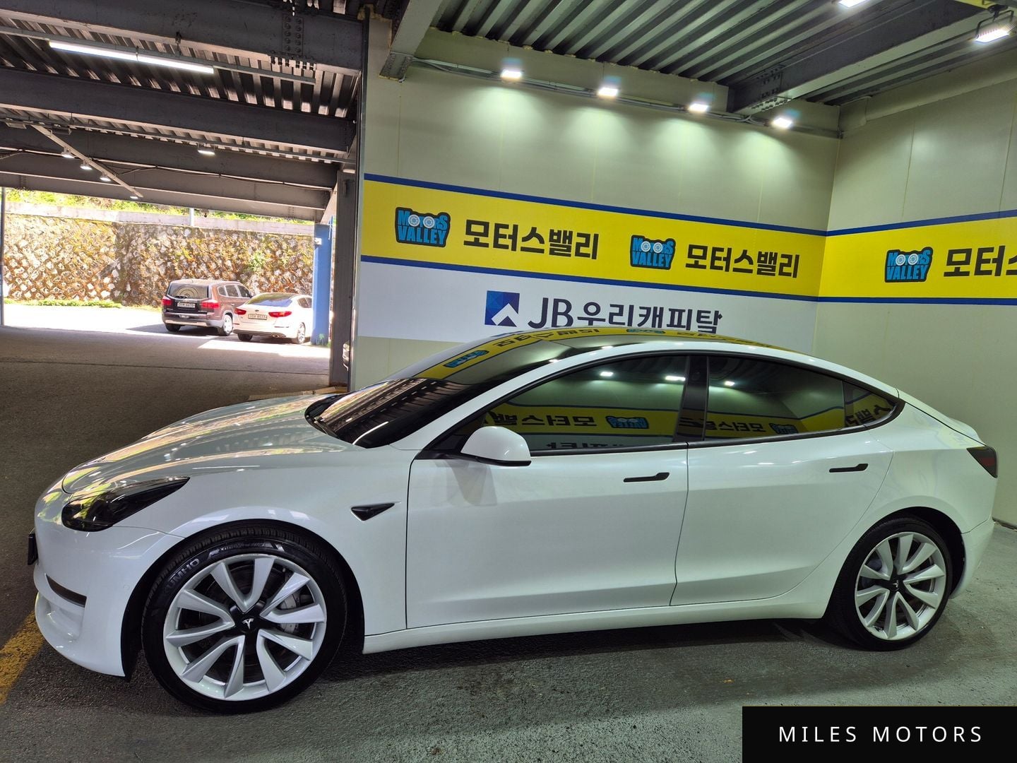 Tesla Model 3 2021 — миниатюра 9