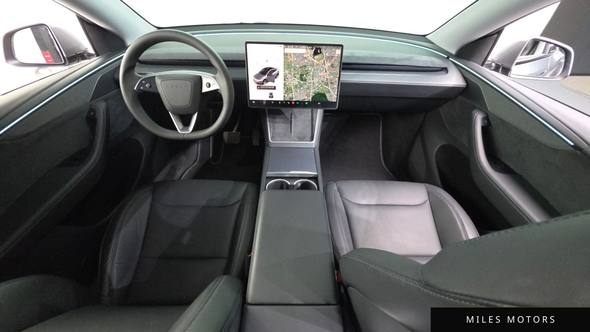 Tesla Model Y 2025 — миниатюра 10