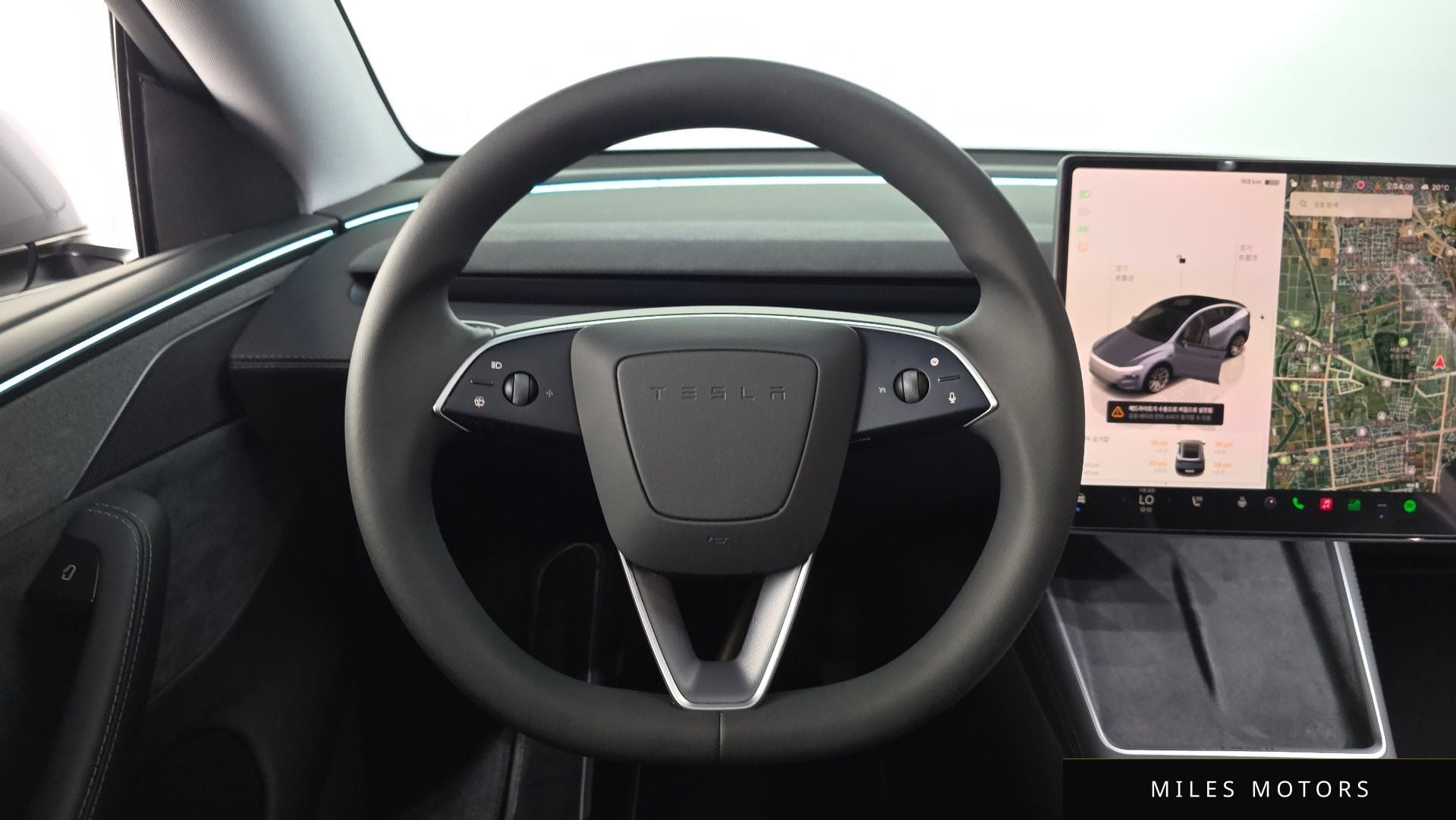 Tesla Model Y 2025 — миниатюра 19