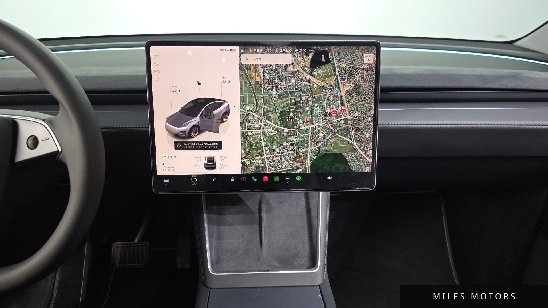 Tesla Model Y 2025 — миниатюра 20