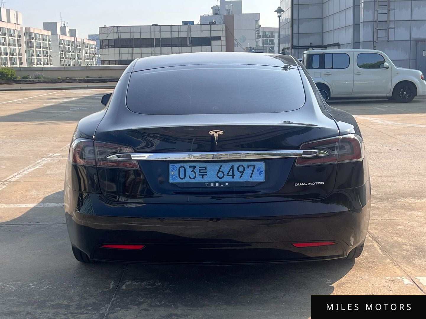 Tesla Model S 2020 — миниатюра 5
