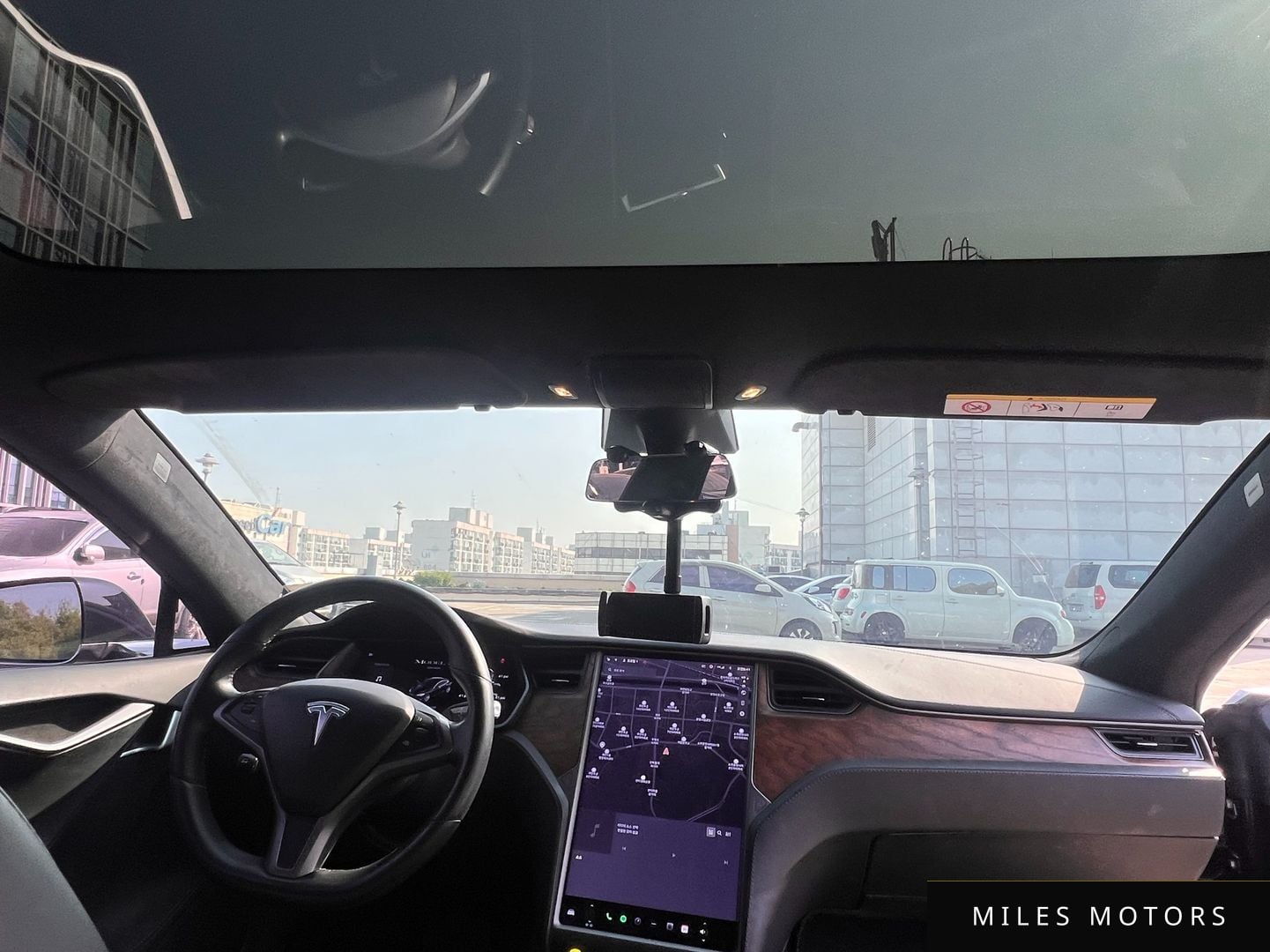 Tesla Model S 2020 — миниатюра 11