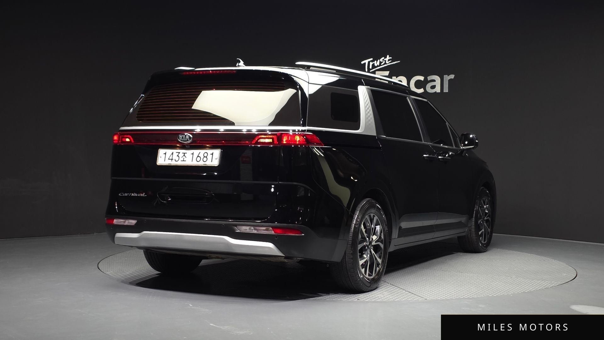 Kia Carnival 2021 — миниатюра 2