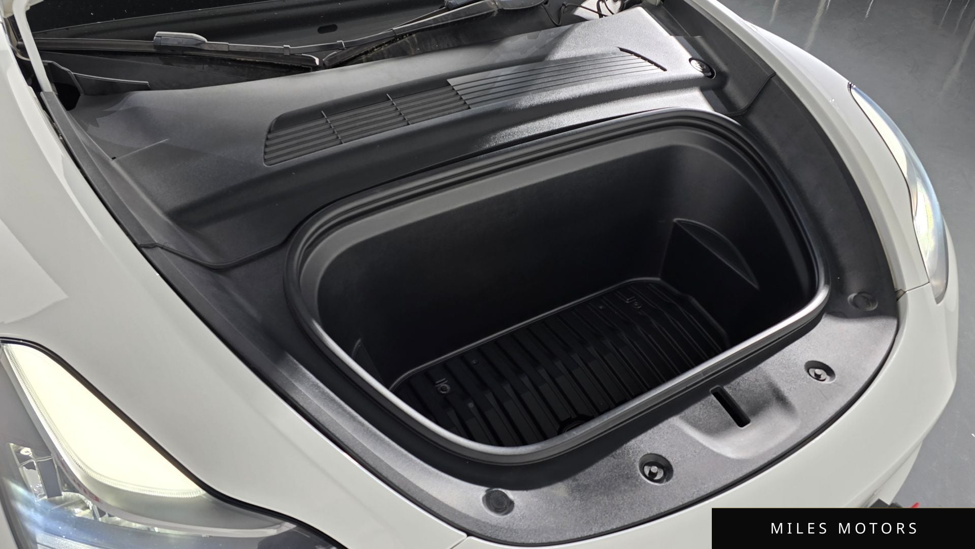 Tesla Model Y 2021 — миниатюра 6
