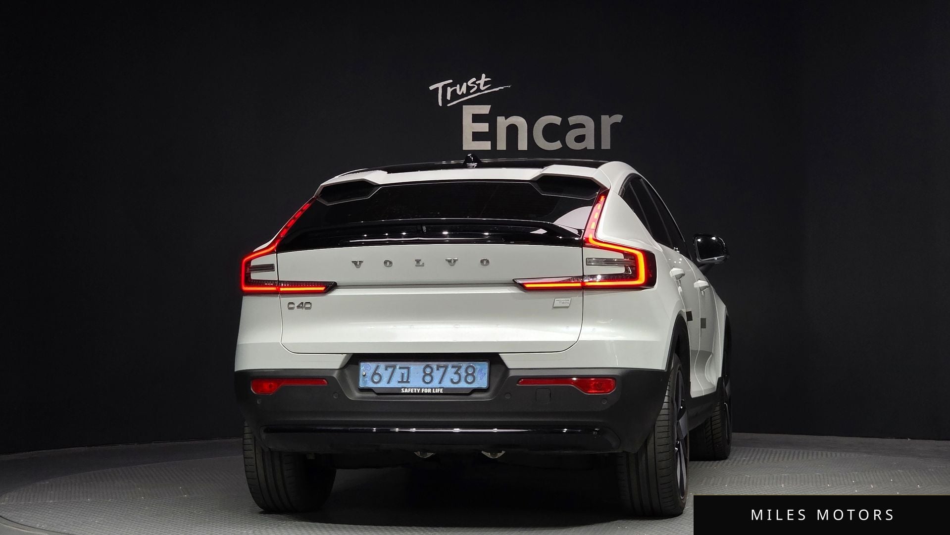 Volvo C40 2023 — миниатюра 4