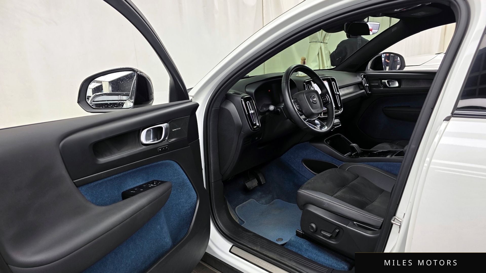 Volvo C40 2023 — миниатюра 10