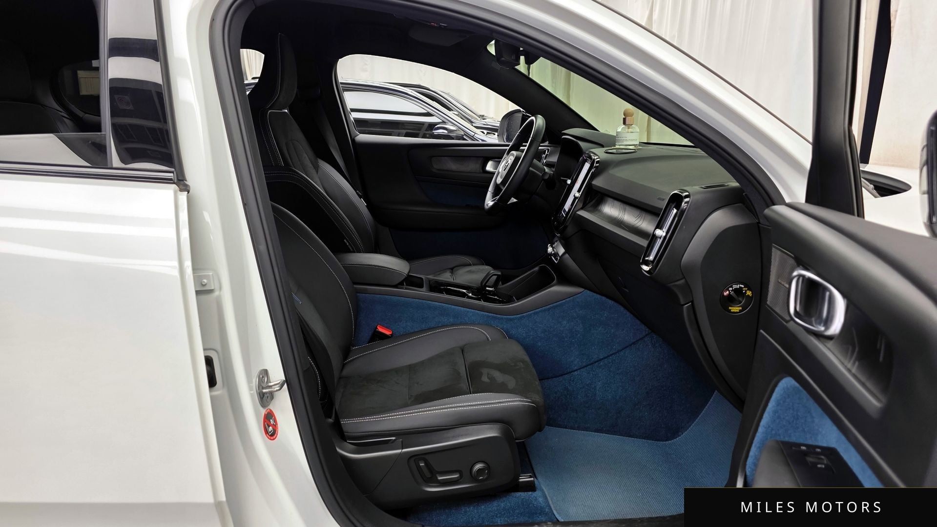 Volvo C40 2023 — миниатюра 11