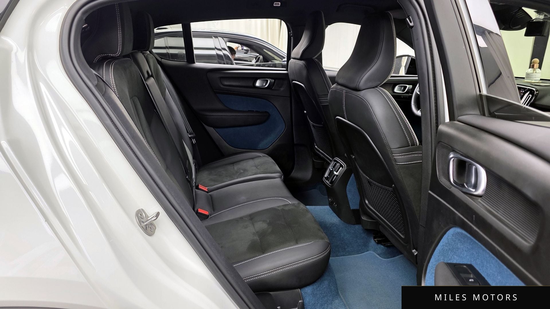 Volvo C40 2023 — миниатюра 12
