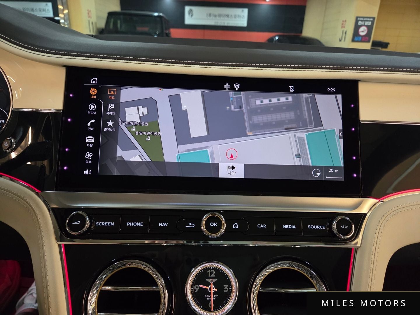 Bentley Continental GT 2023 — миниатюра 9