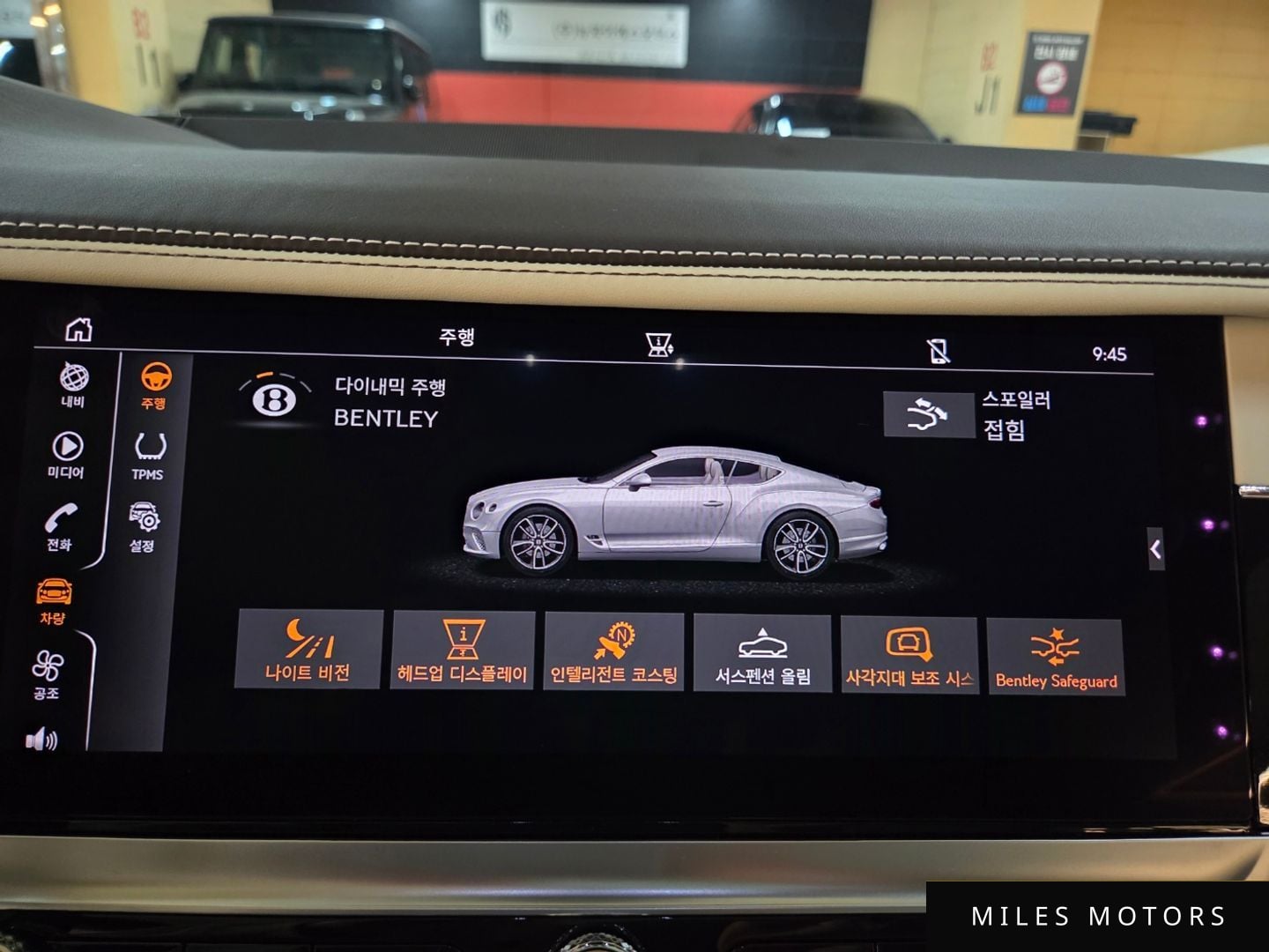 Bentley Continental GT 2023 — миниатюра 10