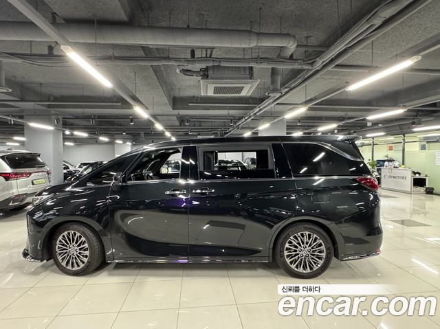 Лексус LM 2025 — миниатюра 3