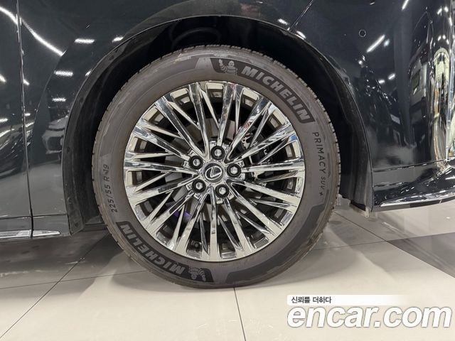 Лексус LM 2025 — миниатюра 24