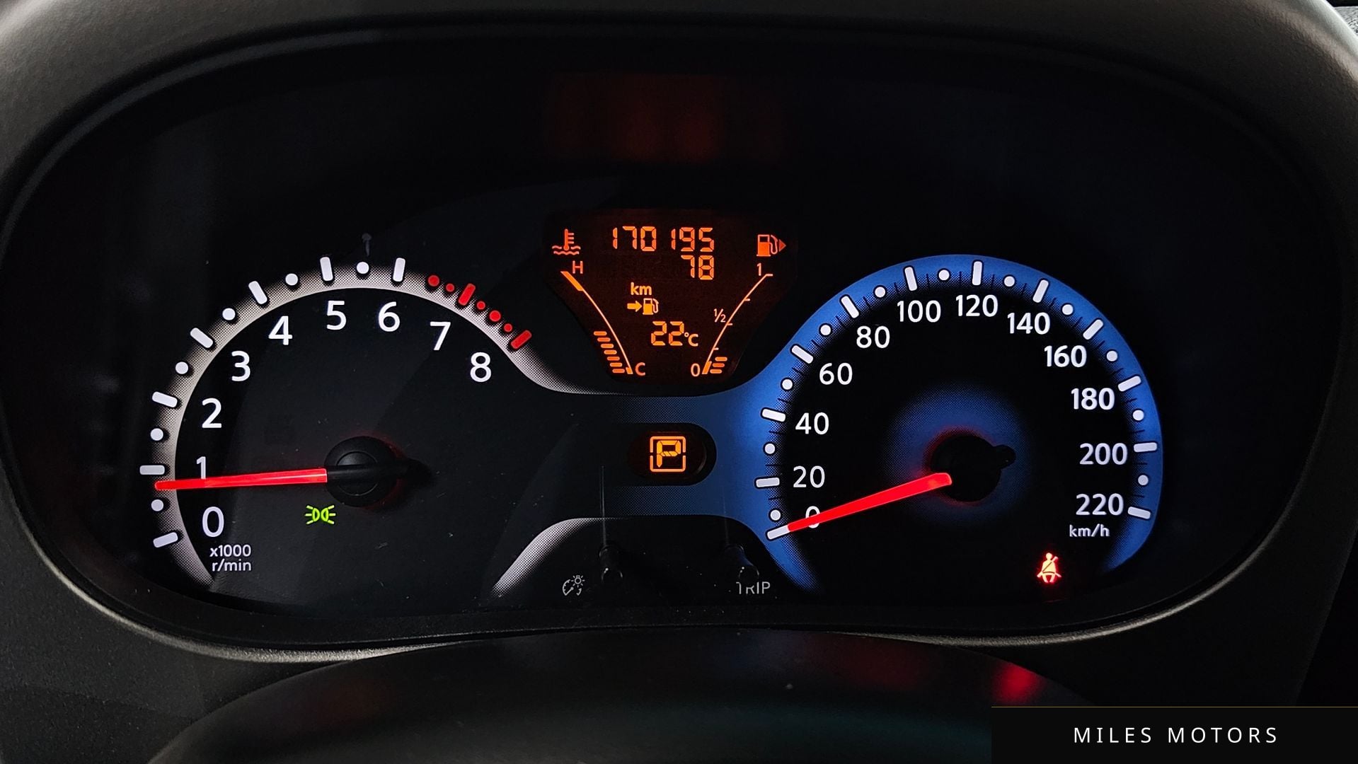 Nissan 큐브 2011 — миниатюра 8