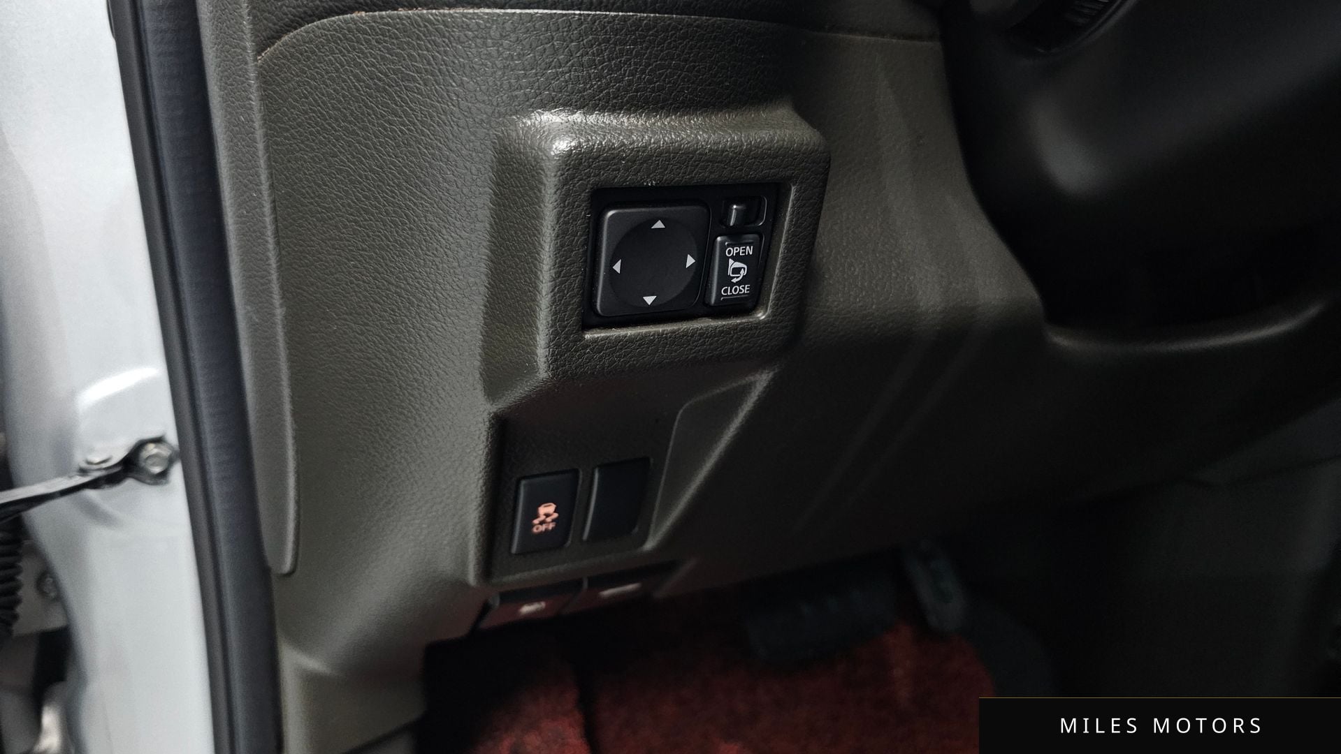 Nissan 큐브 2011 — миниатюра 16
