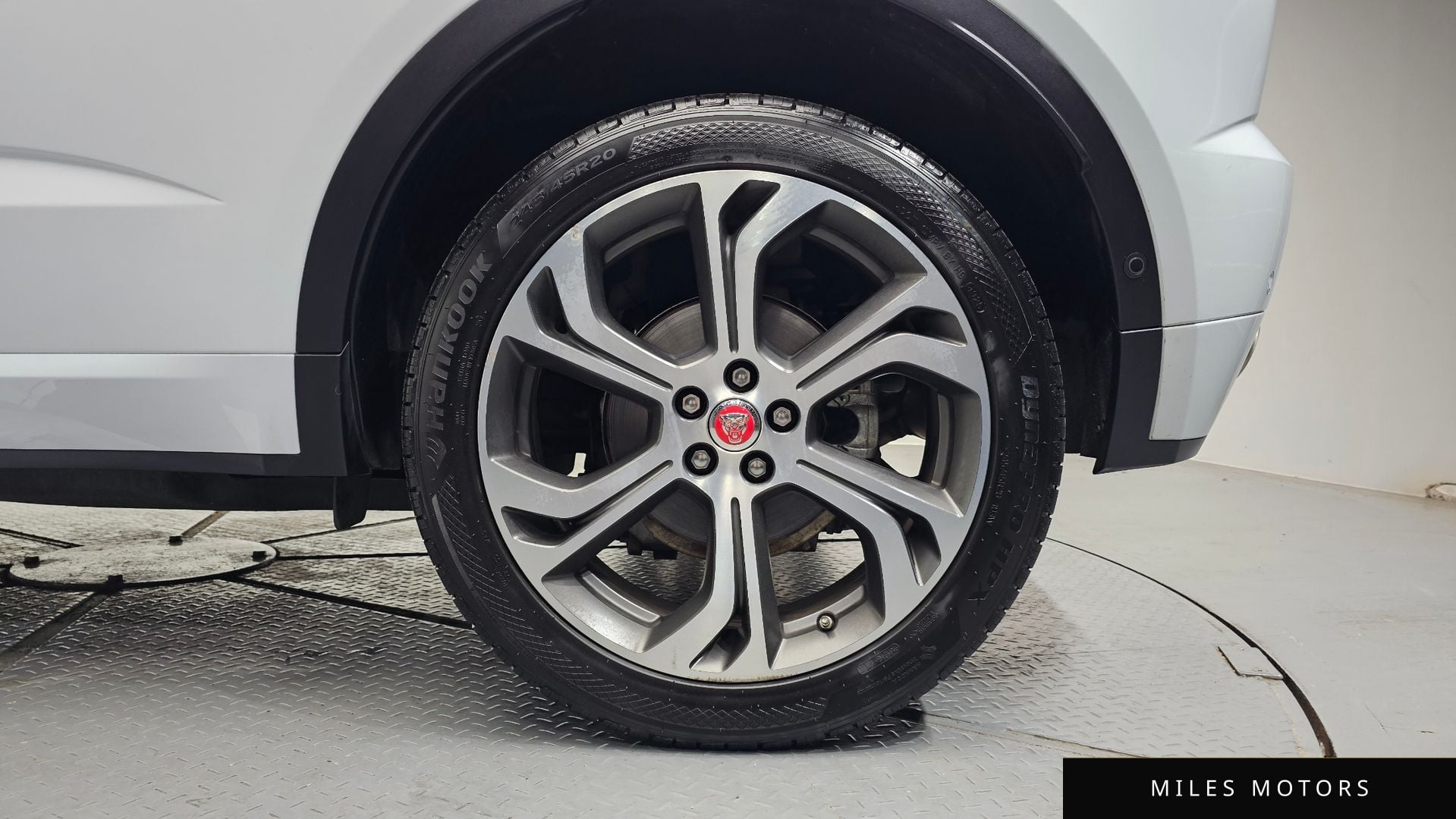 Jaguar E-PACE 2018 — миниатюра 7