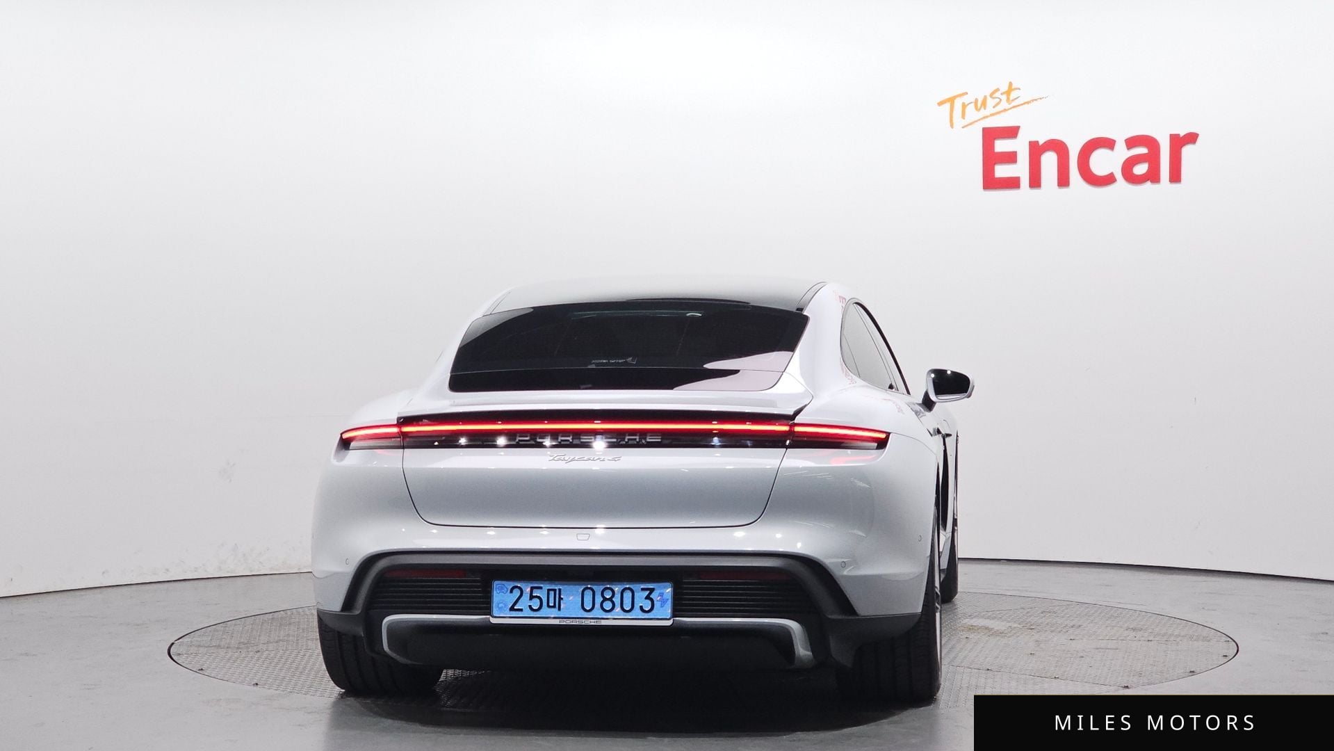 Porsche Taycan 2025 — миниатюра 4