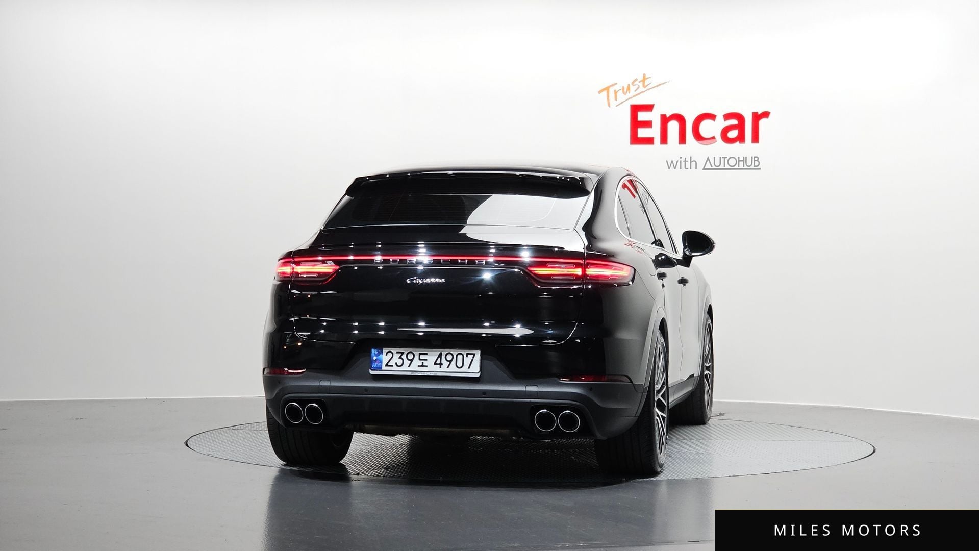 Porsche Cayenne 2023 — миниатюра 4