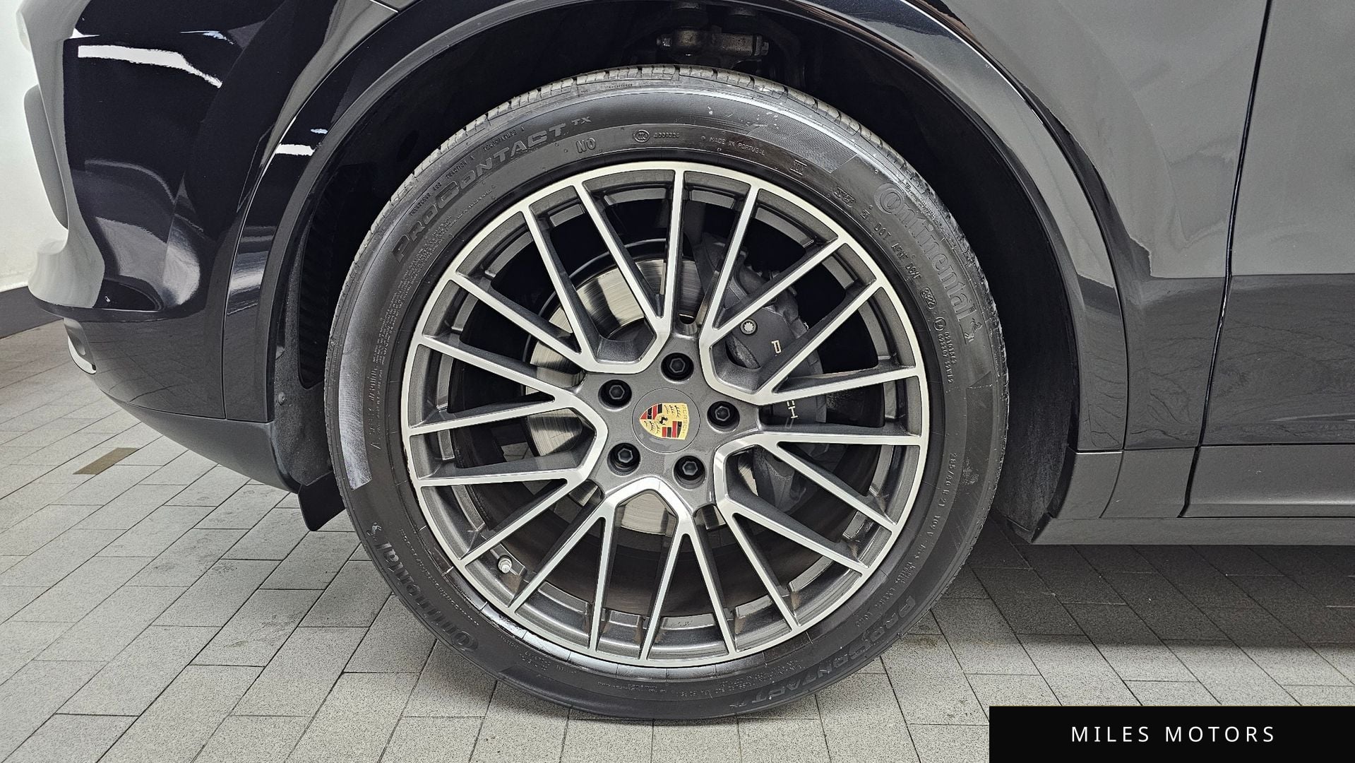 Porsche Cayenne 2023 — миниатюра 5