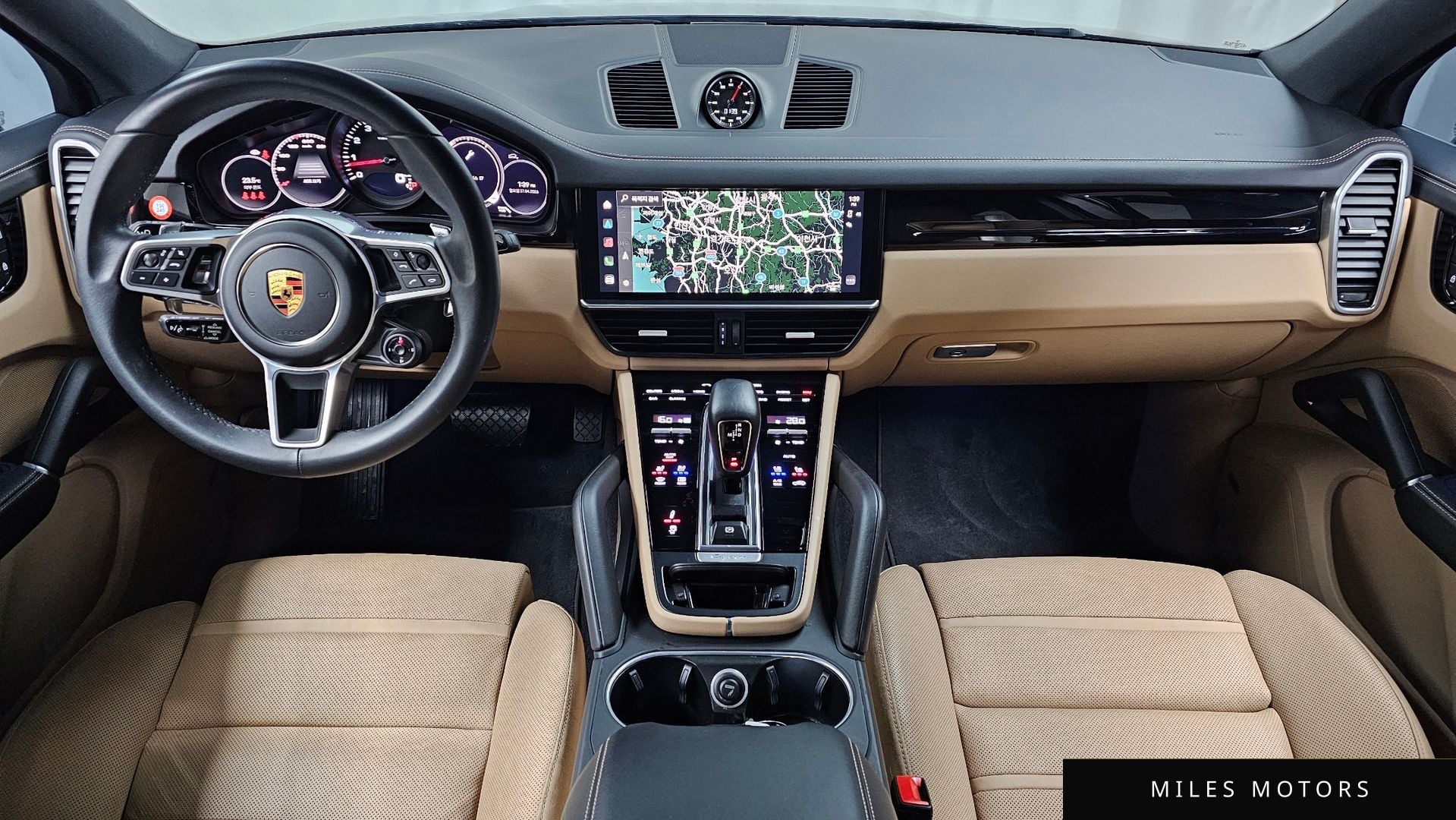 Porsche Cayenne 2023 — миниатюра 10