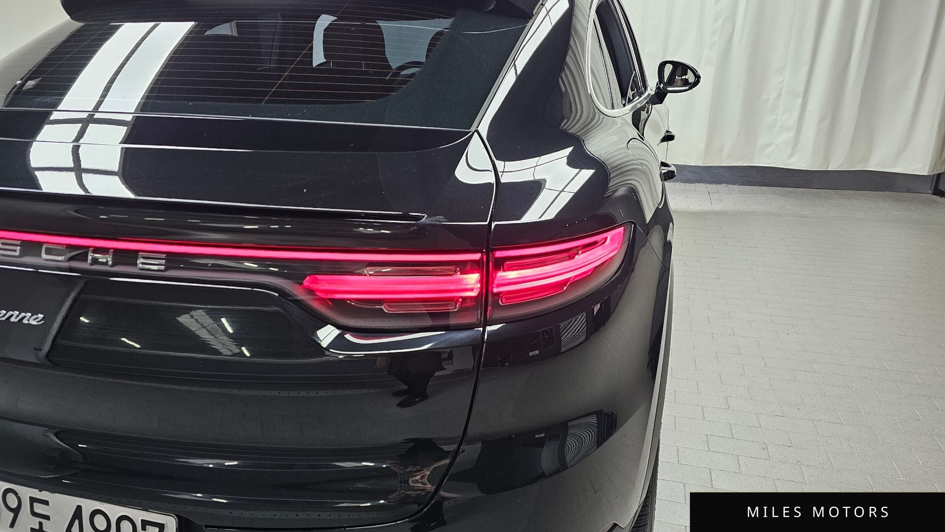 Porsche Cayenne 2023 — миниатюра 9