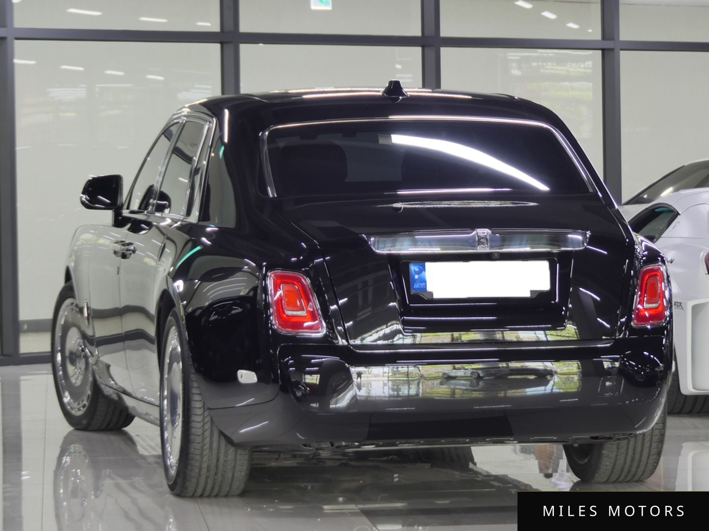 Rolls-Royce Phantom 2021 — миниатюра 3