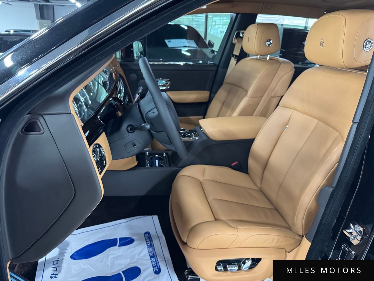 Rolls-Royce Phantom 2021 — миниатюра 8