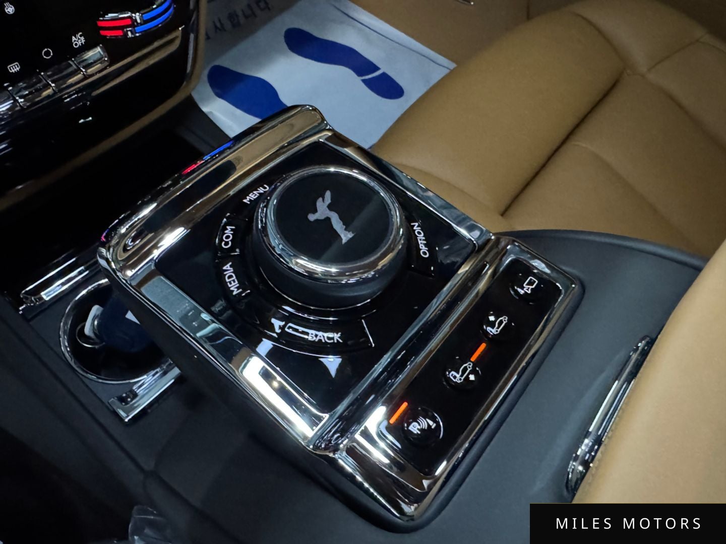 Rolls-Royce Phantom 2021 — миниатюра 12