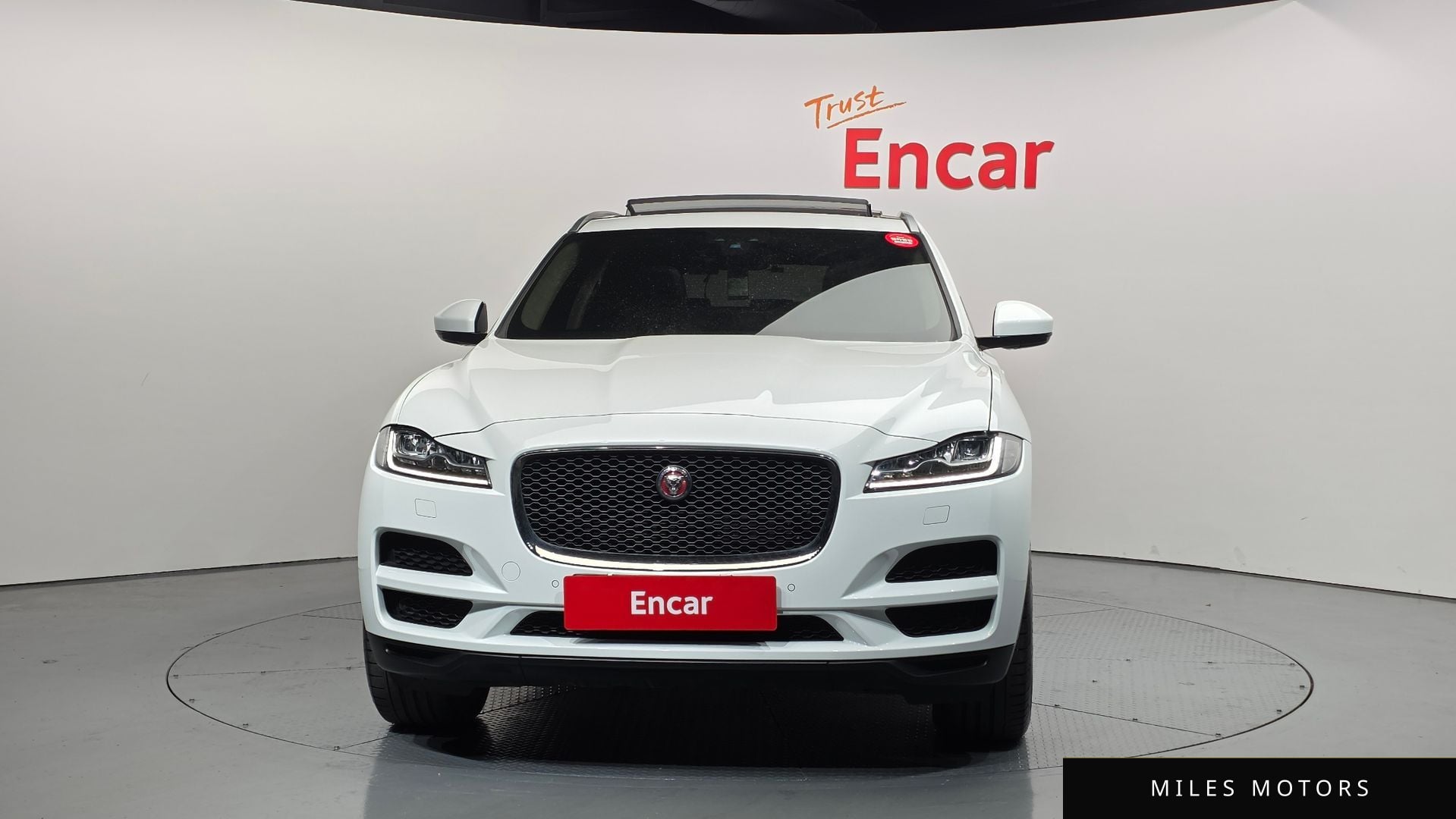 Jaguar F-PACE 2020 — миниатюра 3