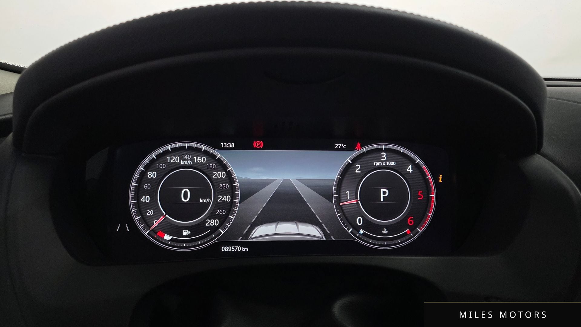 Jaguar F-PACE 2020 — миниатюра 8