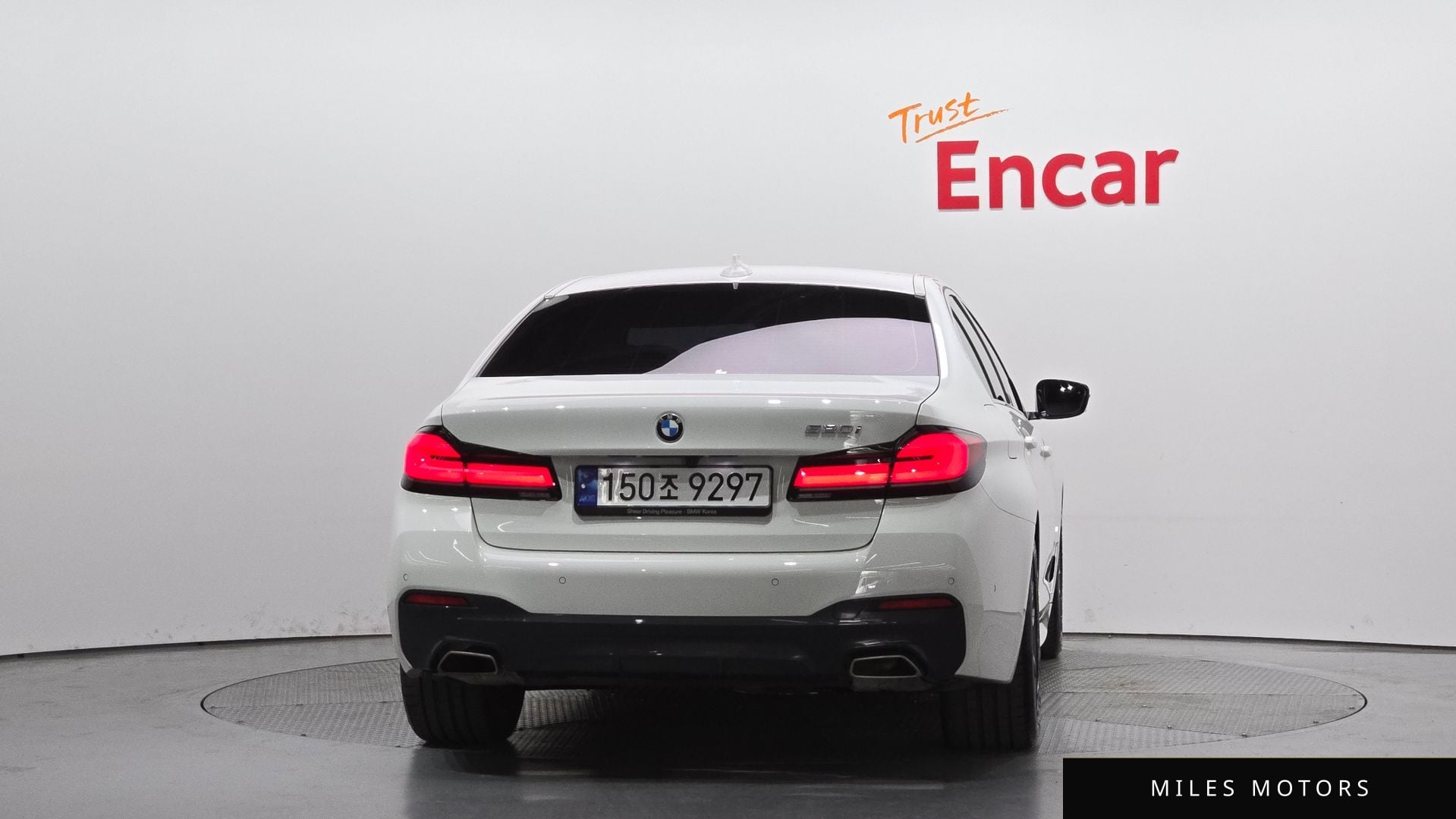 BMW 5 Series (G30) 2023 — миниатюра 4
