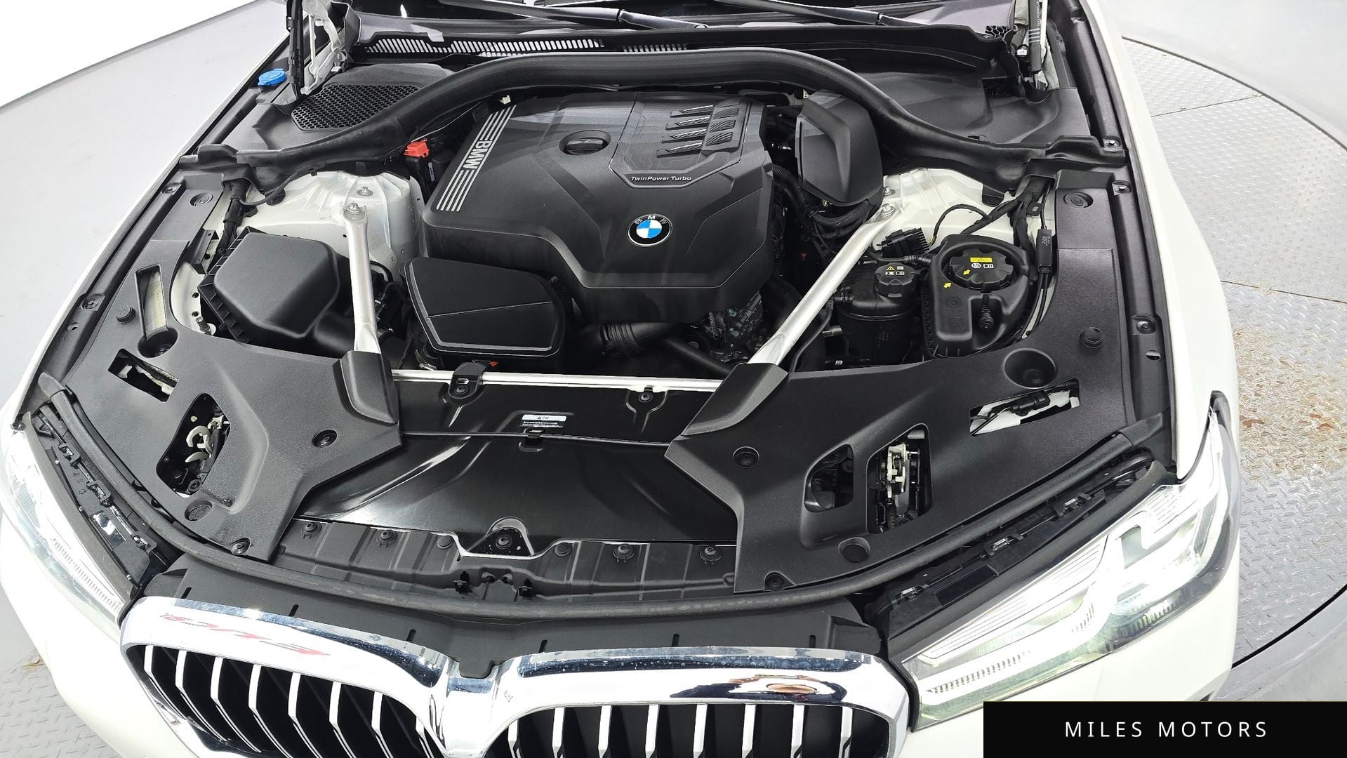 BMW 5 Series (G30) 2023 — миниатюра 6