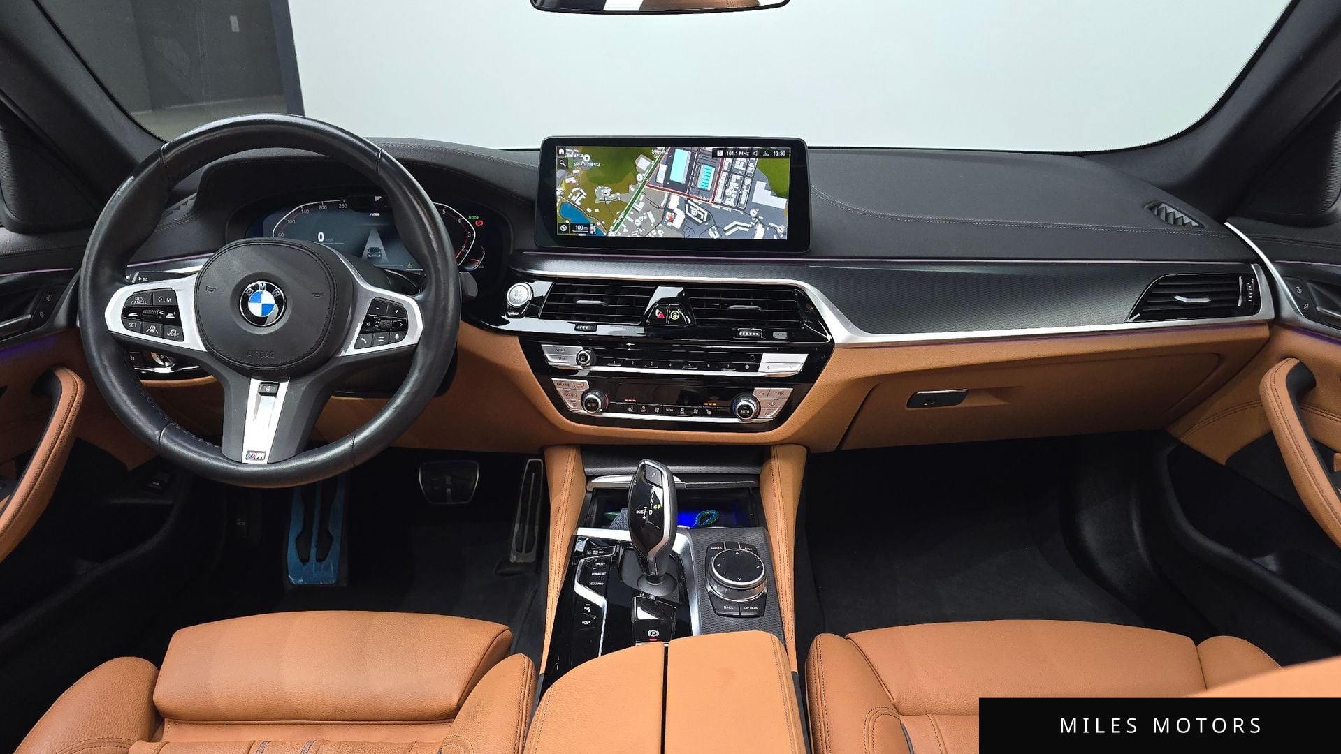 BMW 5 Series (G30) 2023 — миниатюра 10