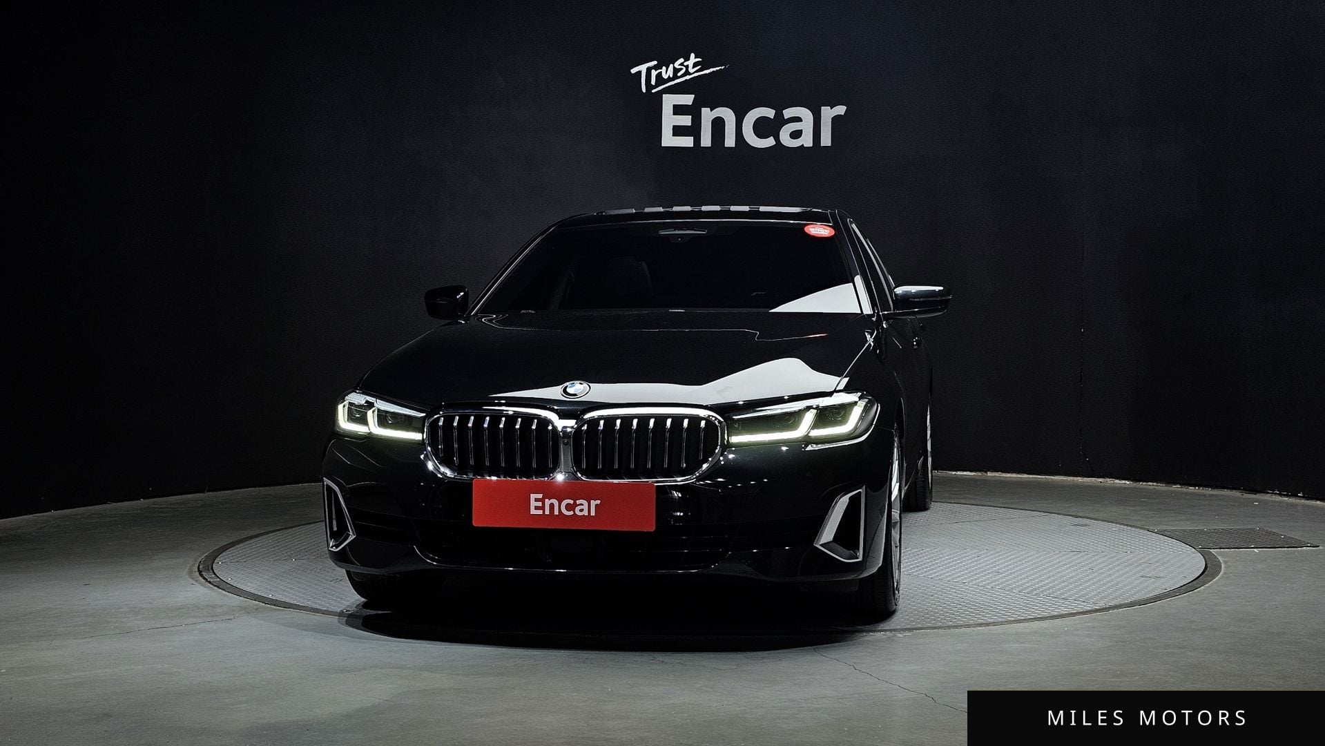 BMW 5 Series (G30) 2021 — миниатюра 3