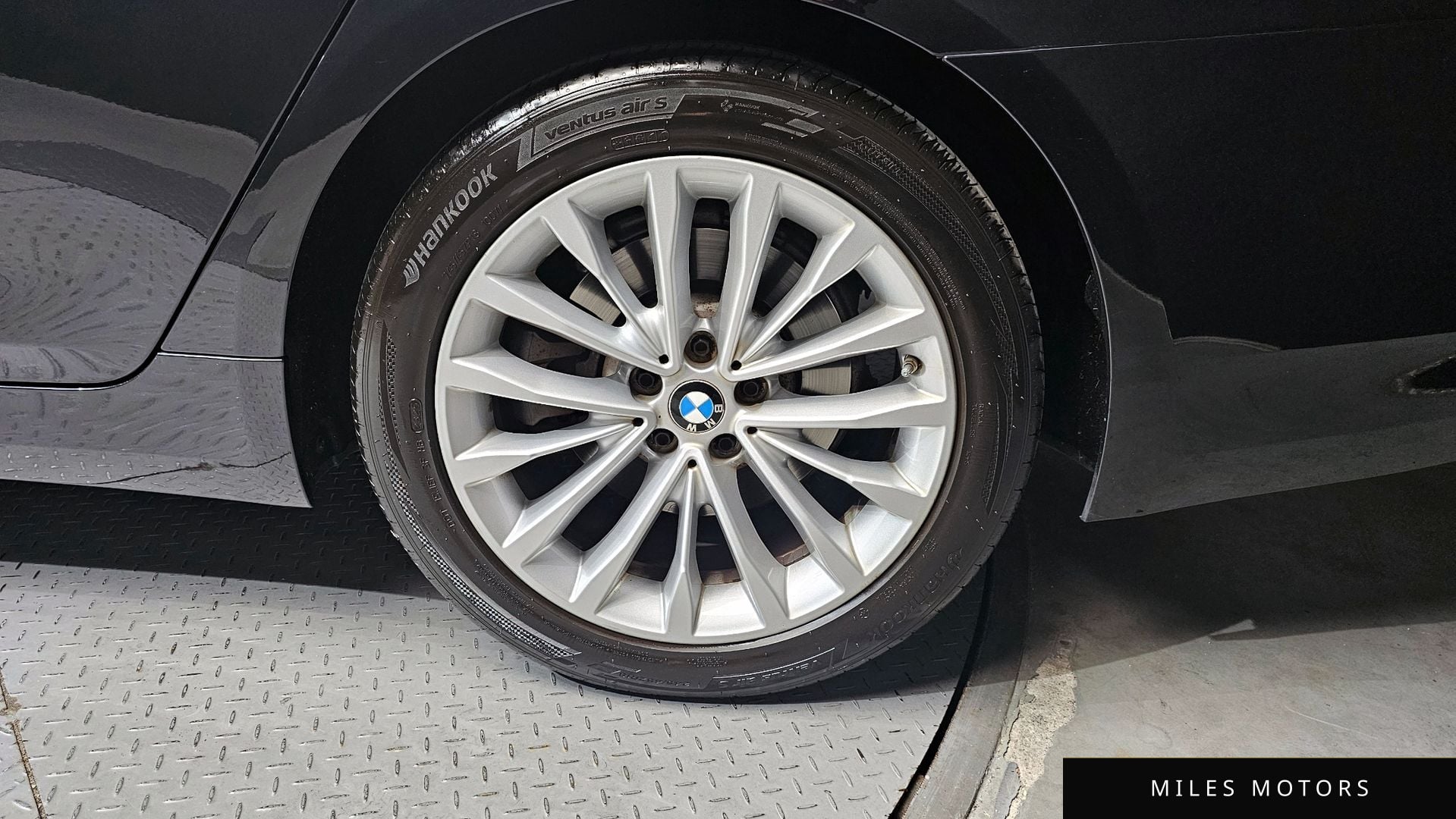 BMW 5 Series (G30) 2021 — миниатюра 7