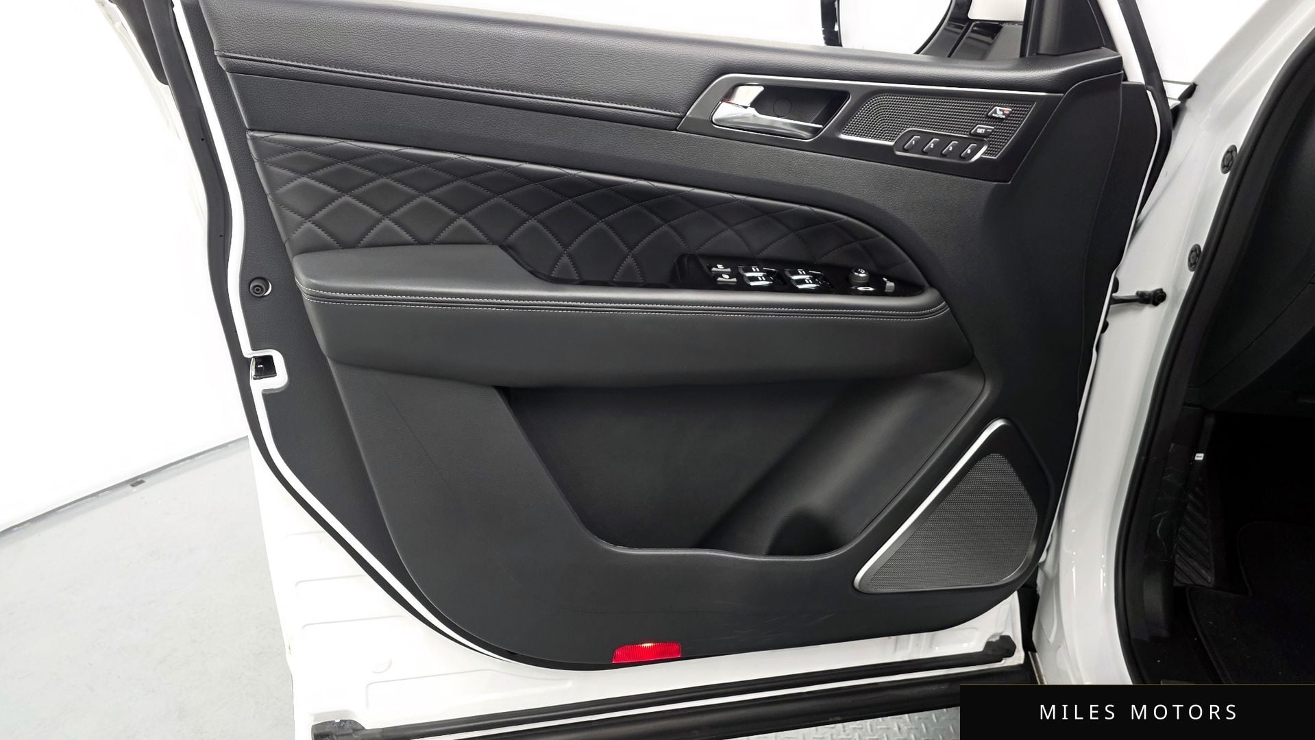 KG Mobility Rexton 2024 — миниатюра 14